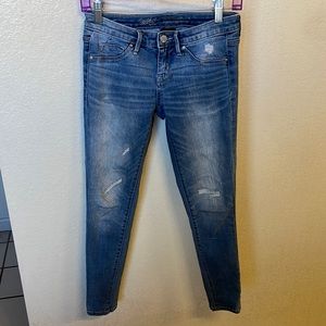{Mossimo} Mid rise ankle jeans